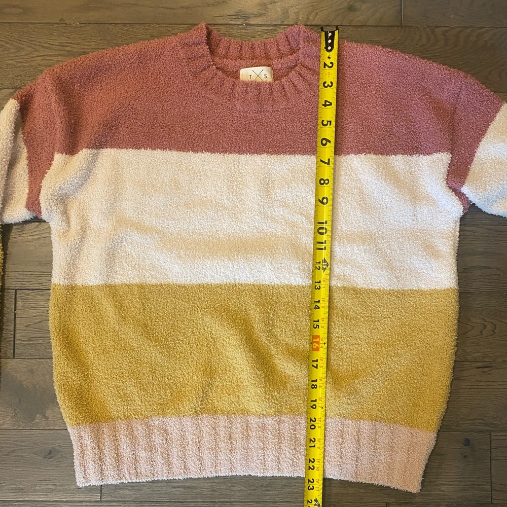 NWT Color Block Sweater - Picture 11 of 15